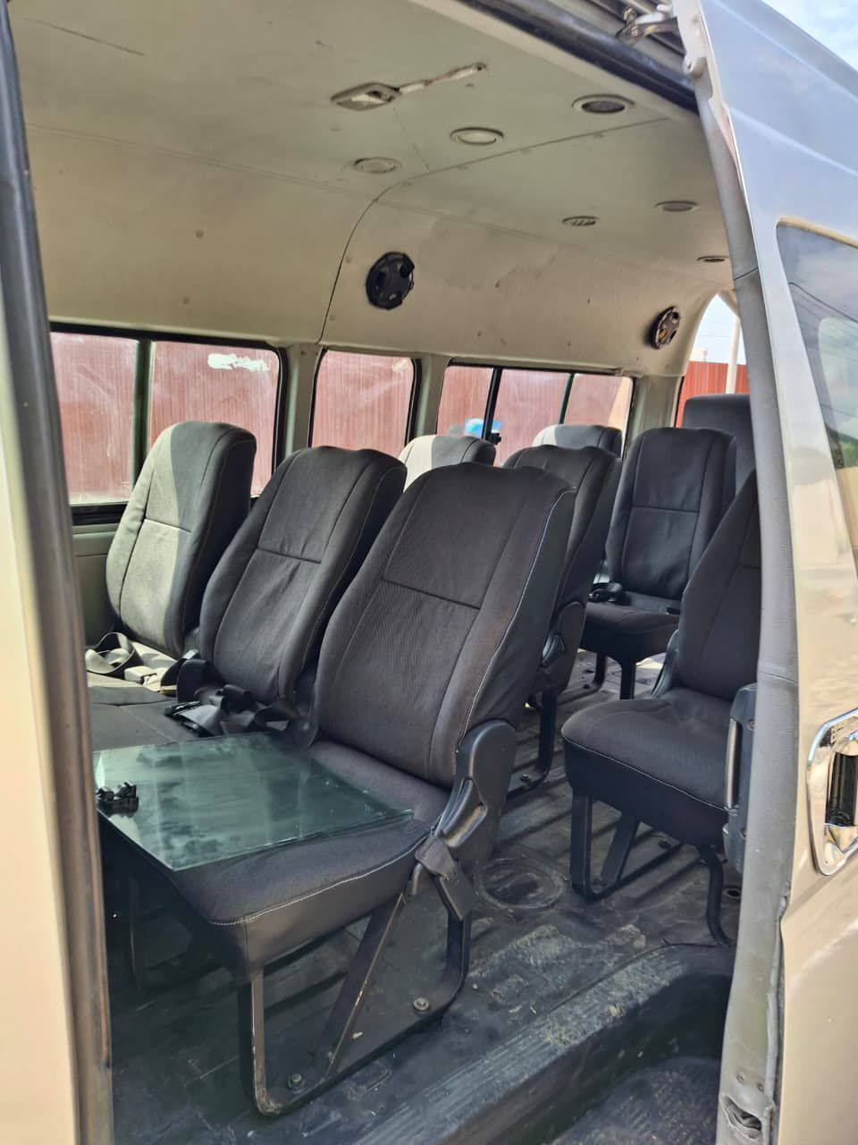 Toyota Hiace 7L High Roof