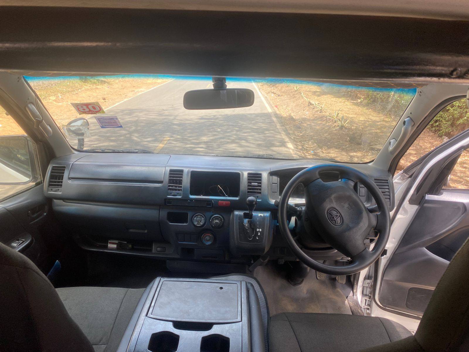 2014 Toyota Hiace 7L