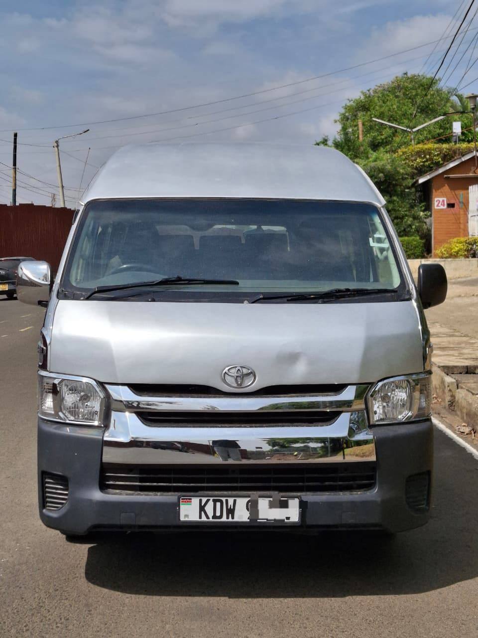 Toyota Hiace 7L High Roof