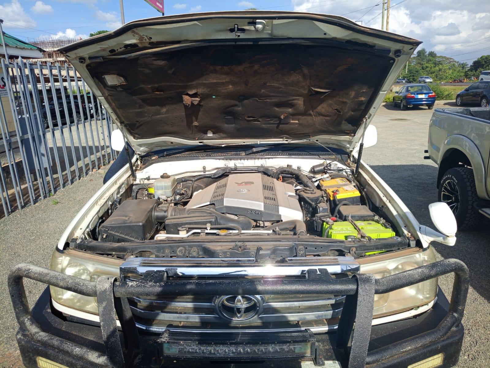 Land Cruiser 100 Series