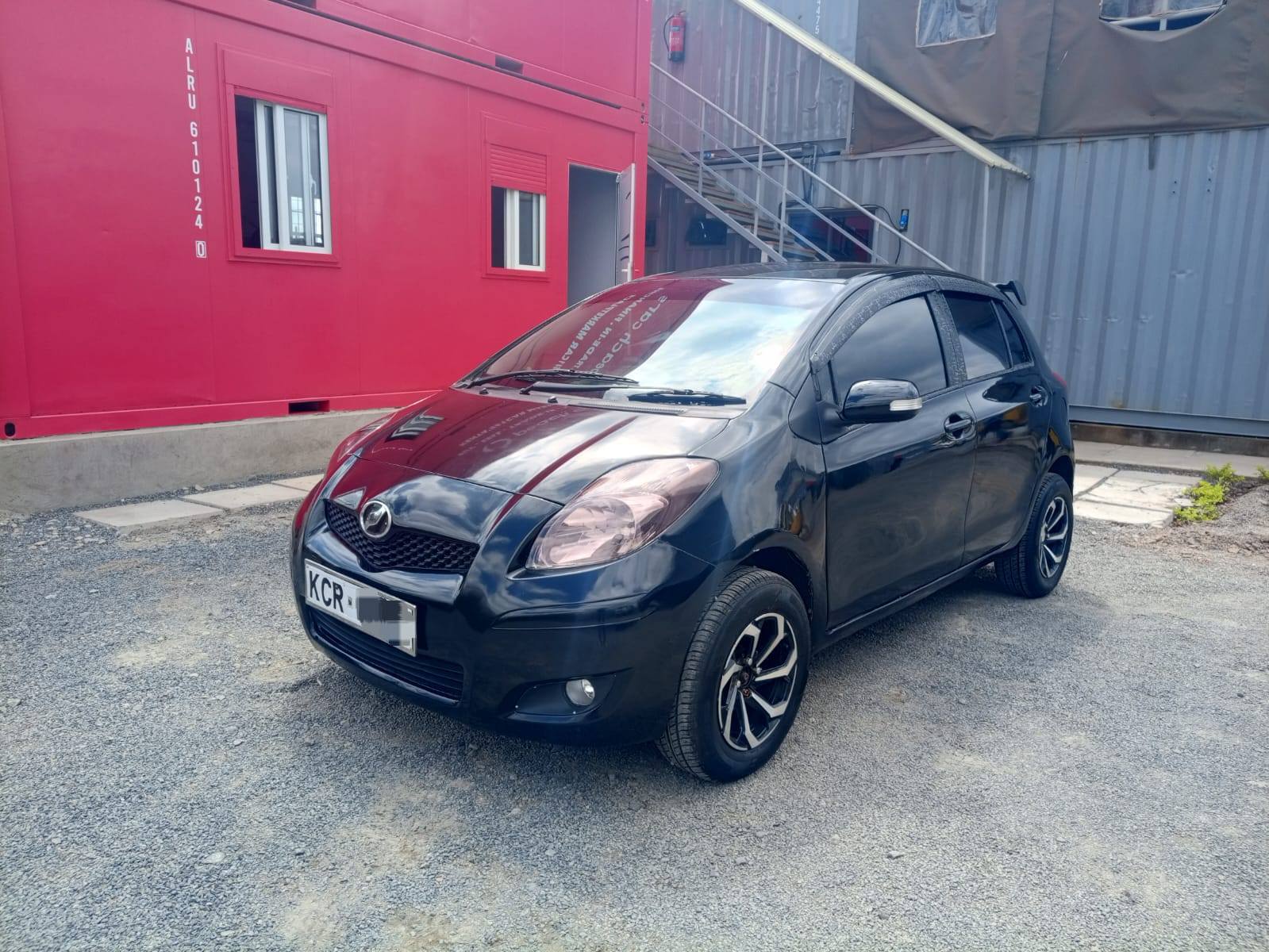 2011 Toyota Vitz