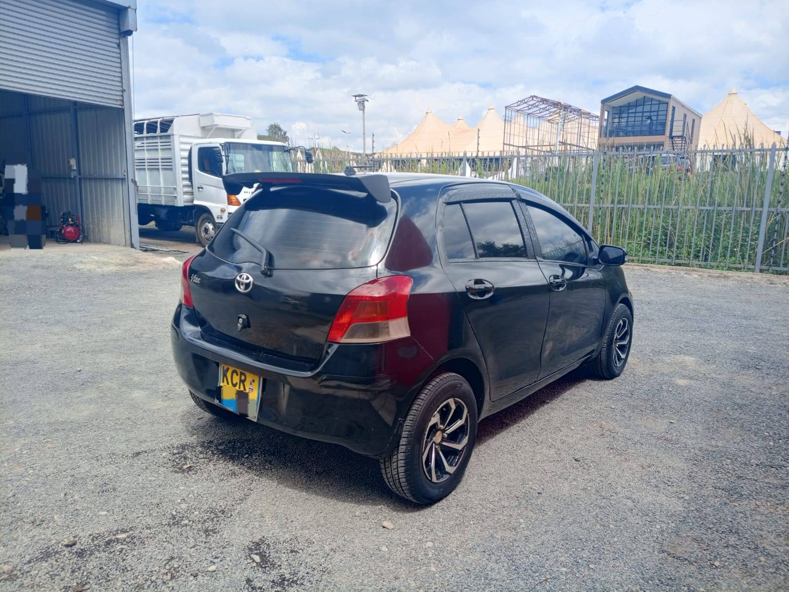2011 Toyota Vitz
