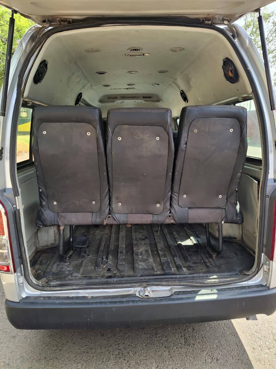 Toyota Hiace 7L High Roof