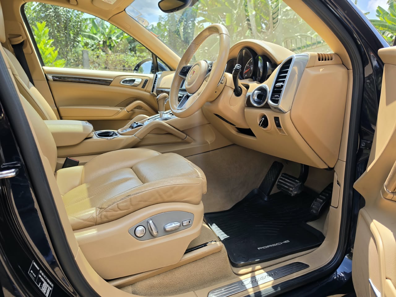 PORSCHE CAYENNE